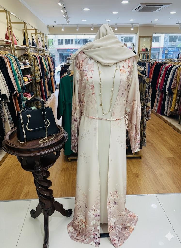 Elegant Cream Pink Floral Print Abaya